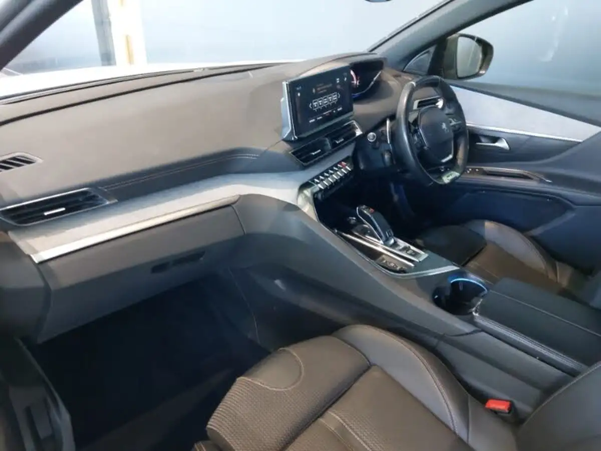 2022-peugeot-5008-suv-15-bluehdi-gt-eat8-big-4