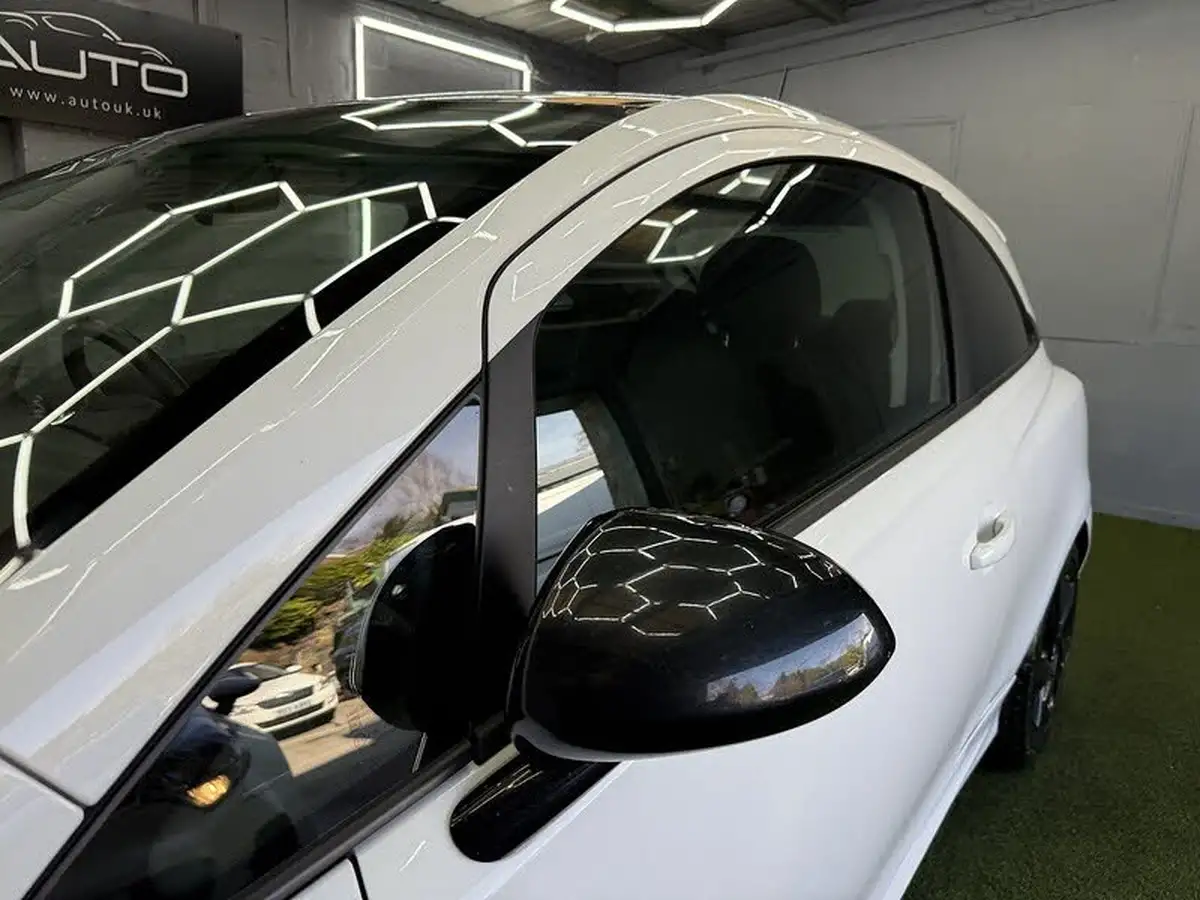 2015-vauxhall-corsa-10i-turbo-limited-edition-3d-big-3