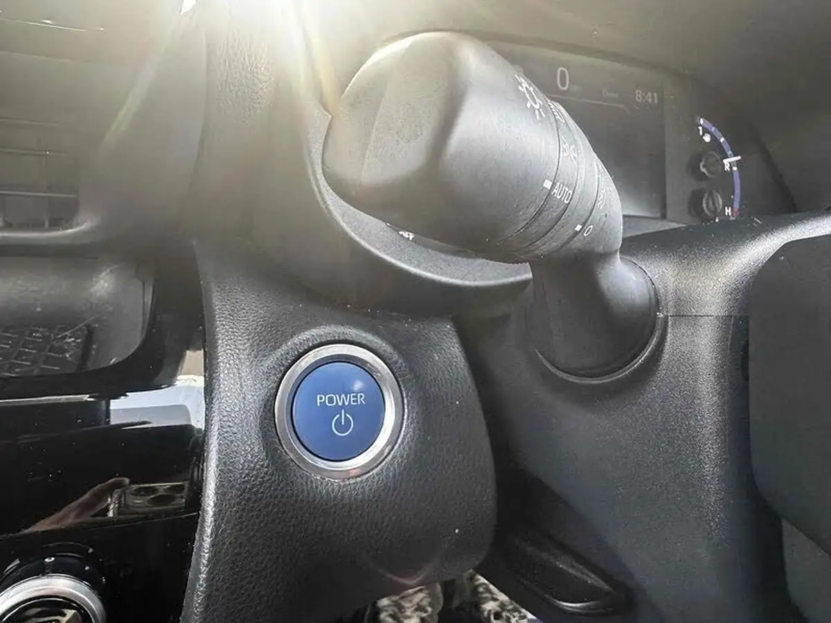 2022-toyota-yaris-15-vvt-i-design-panoramic-roof-big-32