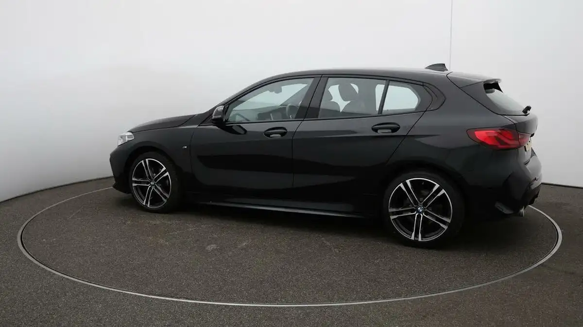 2022-bmw-1-series-15-118i-m-sport-lcp-dct-big-38