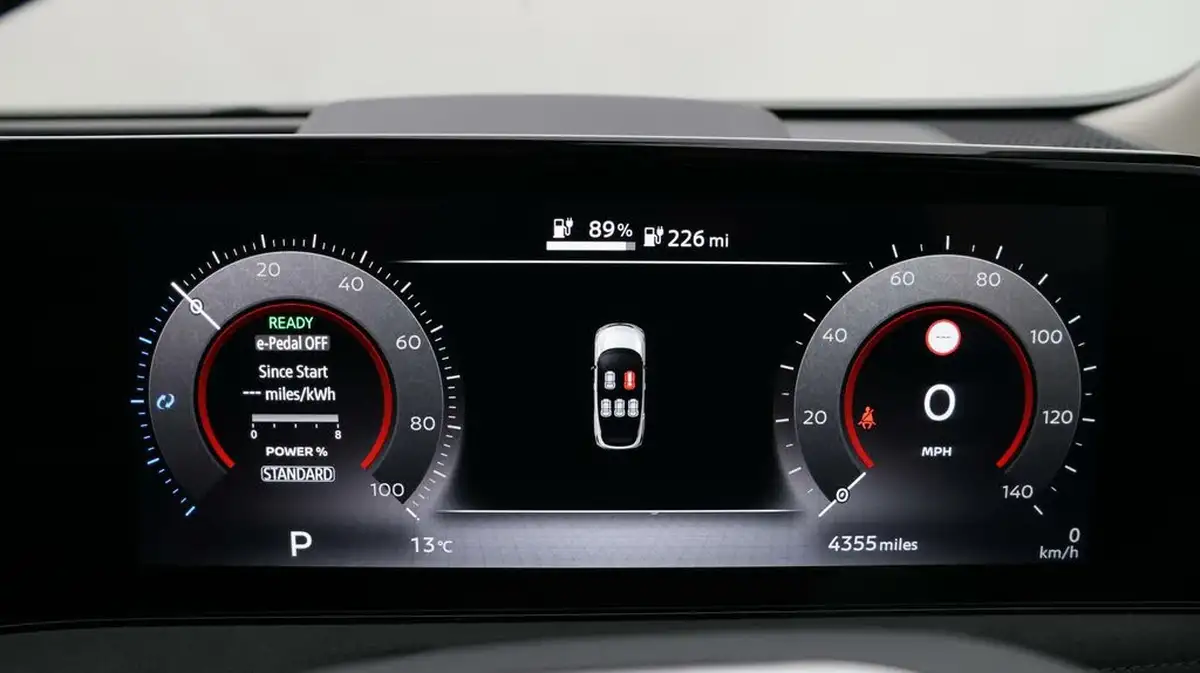 2024-nissan-ariya-e-evolve-225kw-22kw-charger-e-4orce-big-10