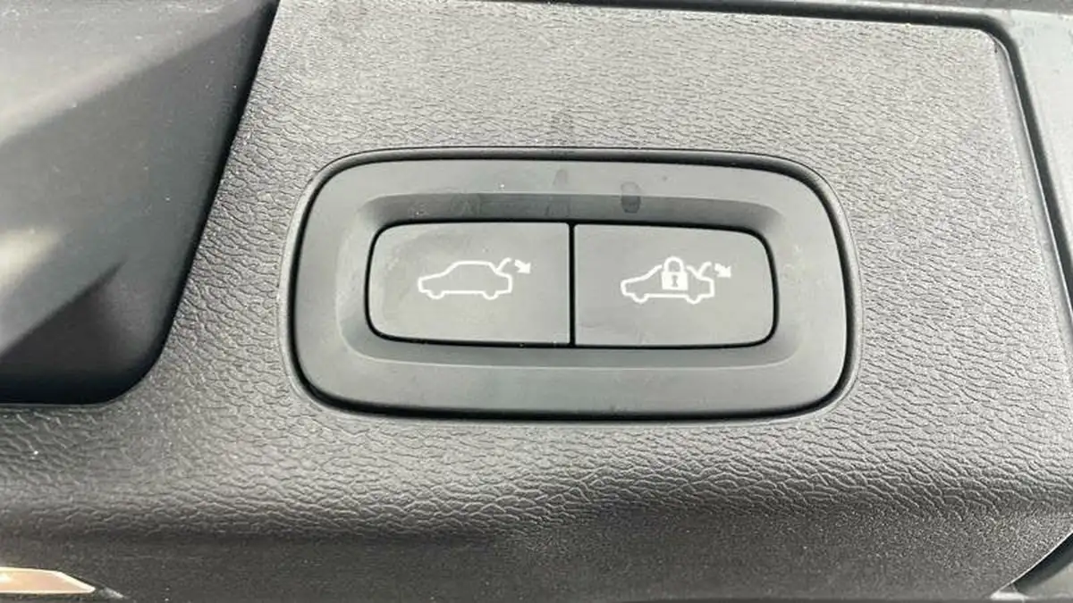 2021-volvo-xc60-20td-b4-inscription-awd-big-29