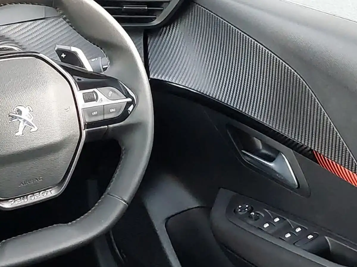 2021-peugeot-208-12-puretech-active-premium-100bhp-eat8-big-10