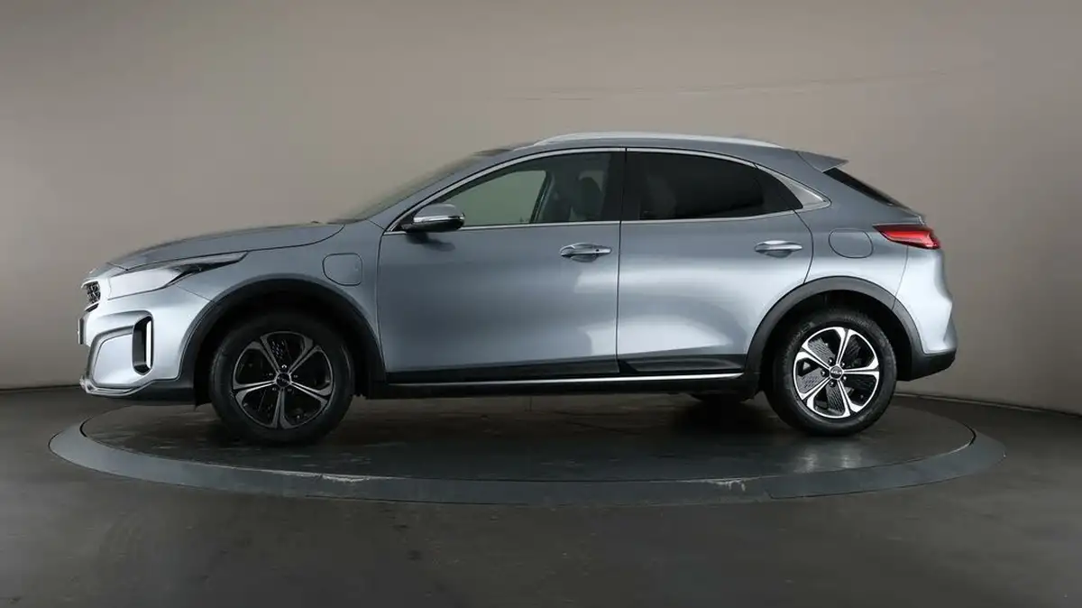 2023-kia-xceed-16-gdi-3-big-31