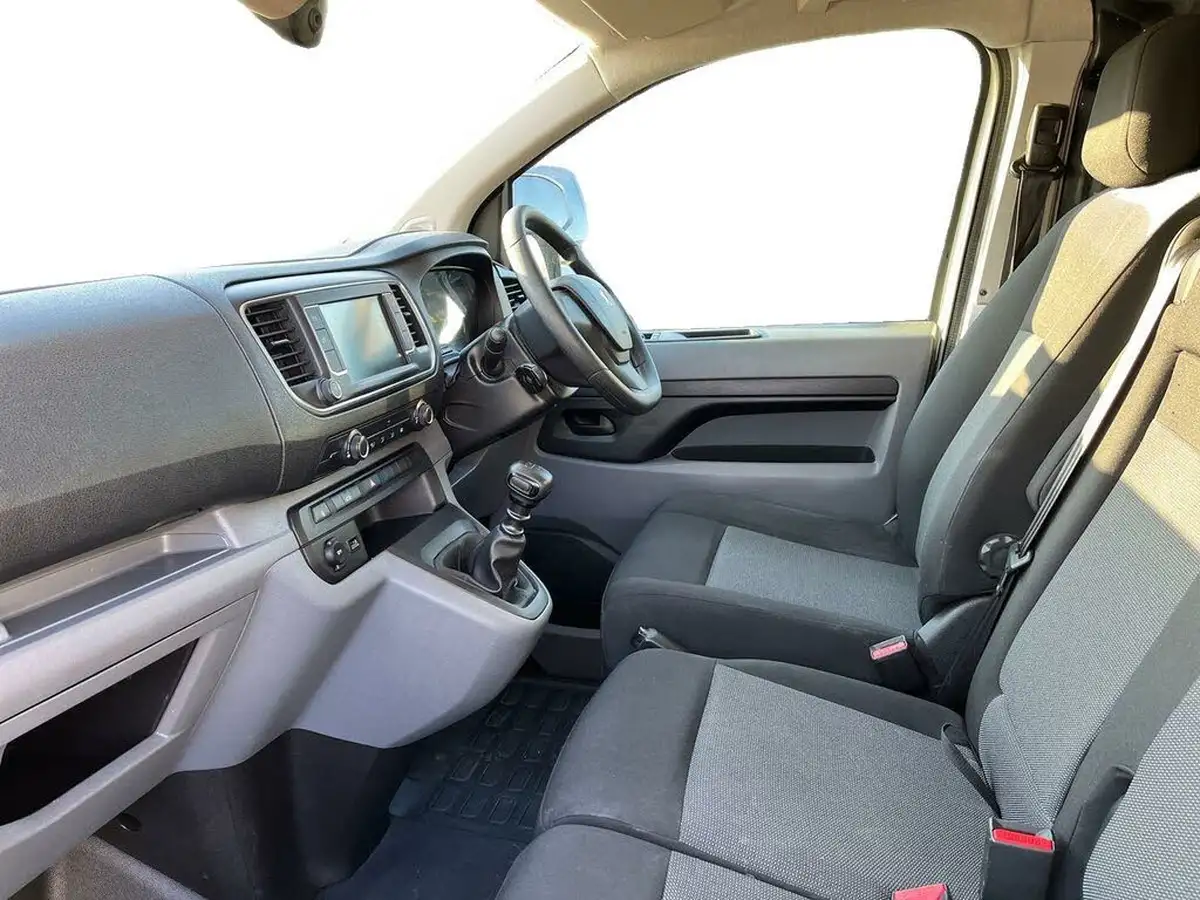 2022-peugeot-expert-15-bluehdi-professional-premium-long-1000-big-5