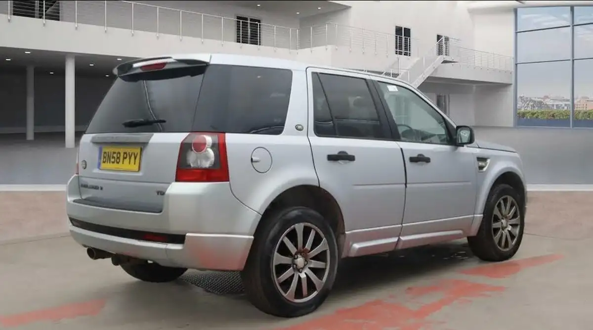 2008-land-rover-freelander-2-22td-hst-auto-big-3