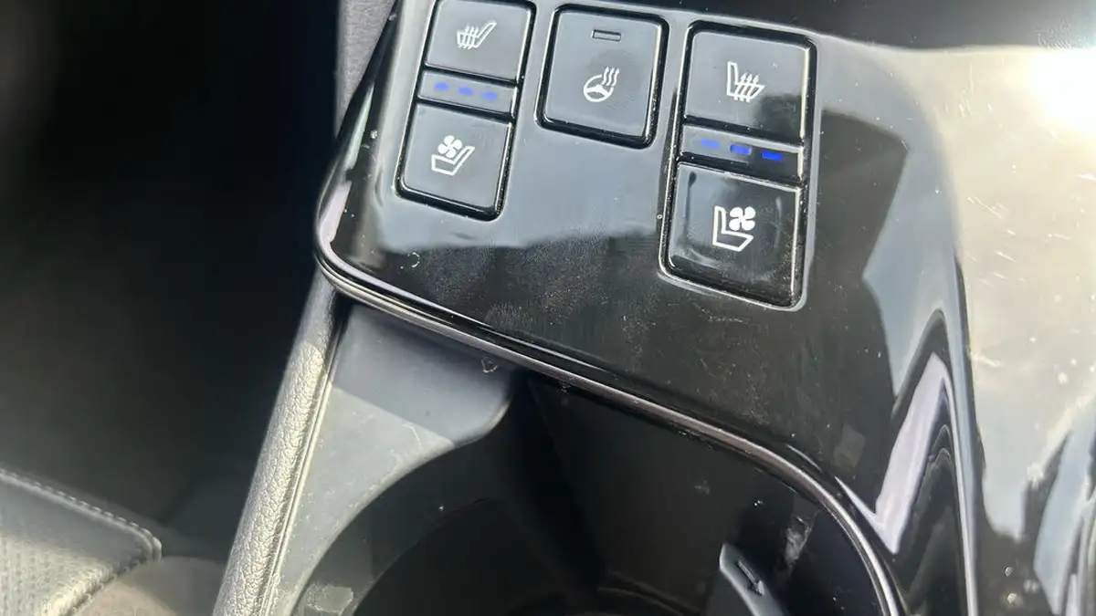 2023-kia-sportage-16-t-gdi-gt-line-226bhp-hev-auto-big-25