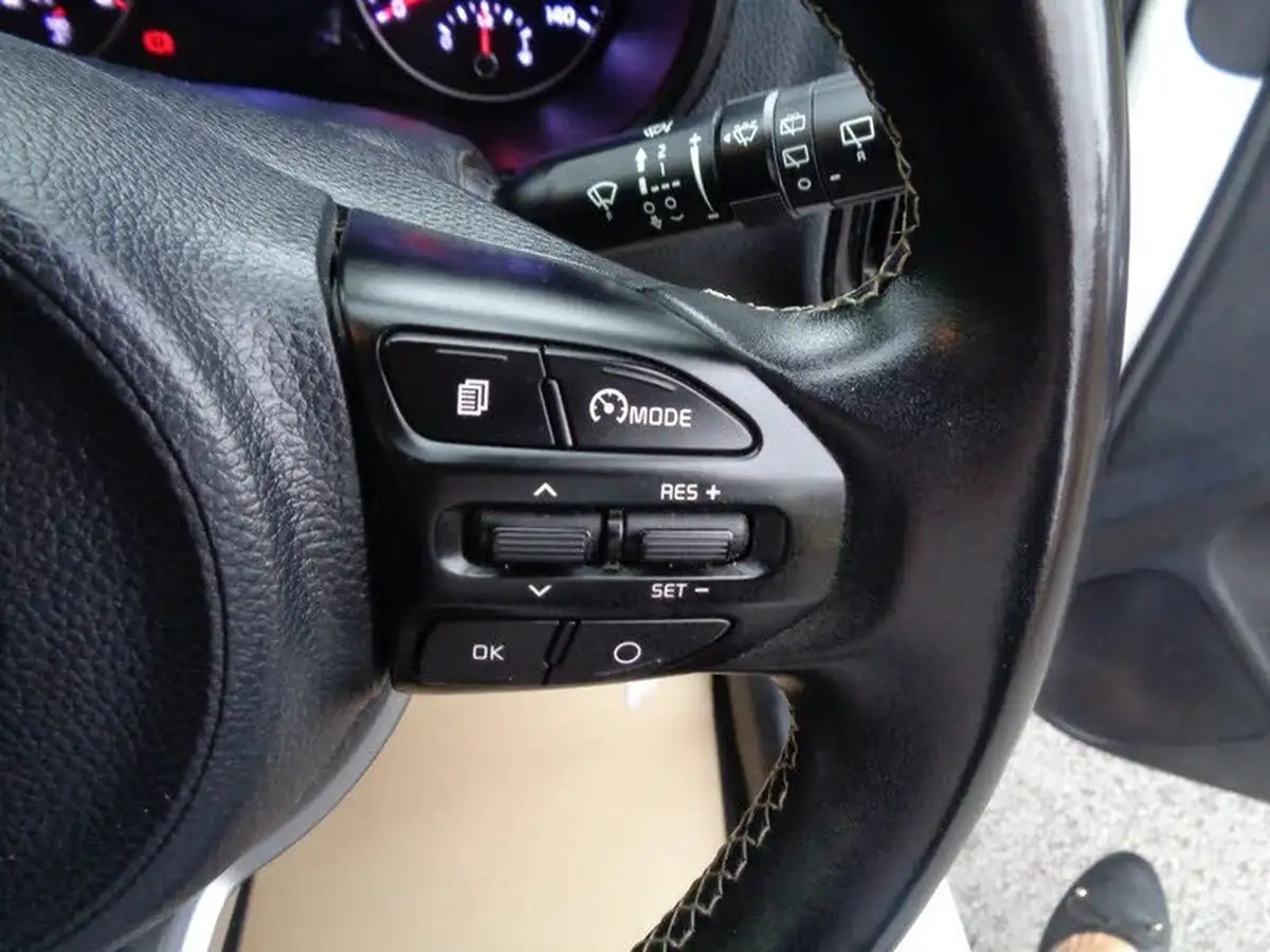 2017-kia-picanto-125-3-big-13