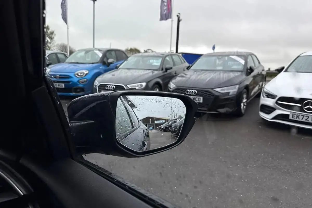 2021-honda-civic-10-vtec-turbo-sr-hatchback-5d-big-20
