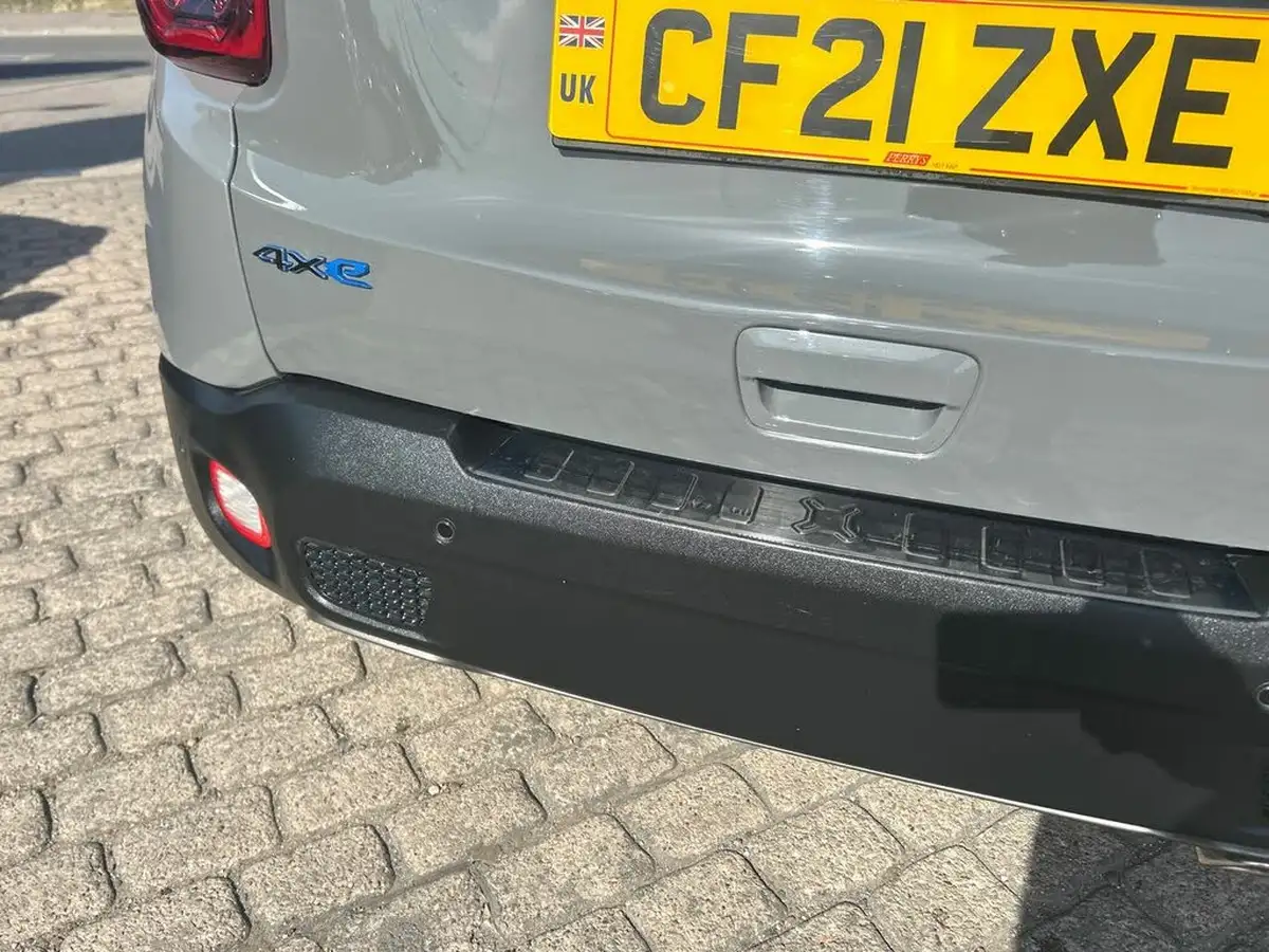 2021-jeep-renegade-13-gse-limited-phev-big-23