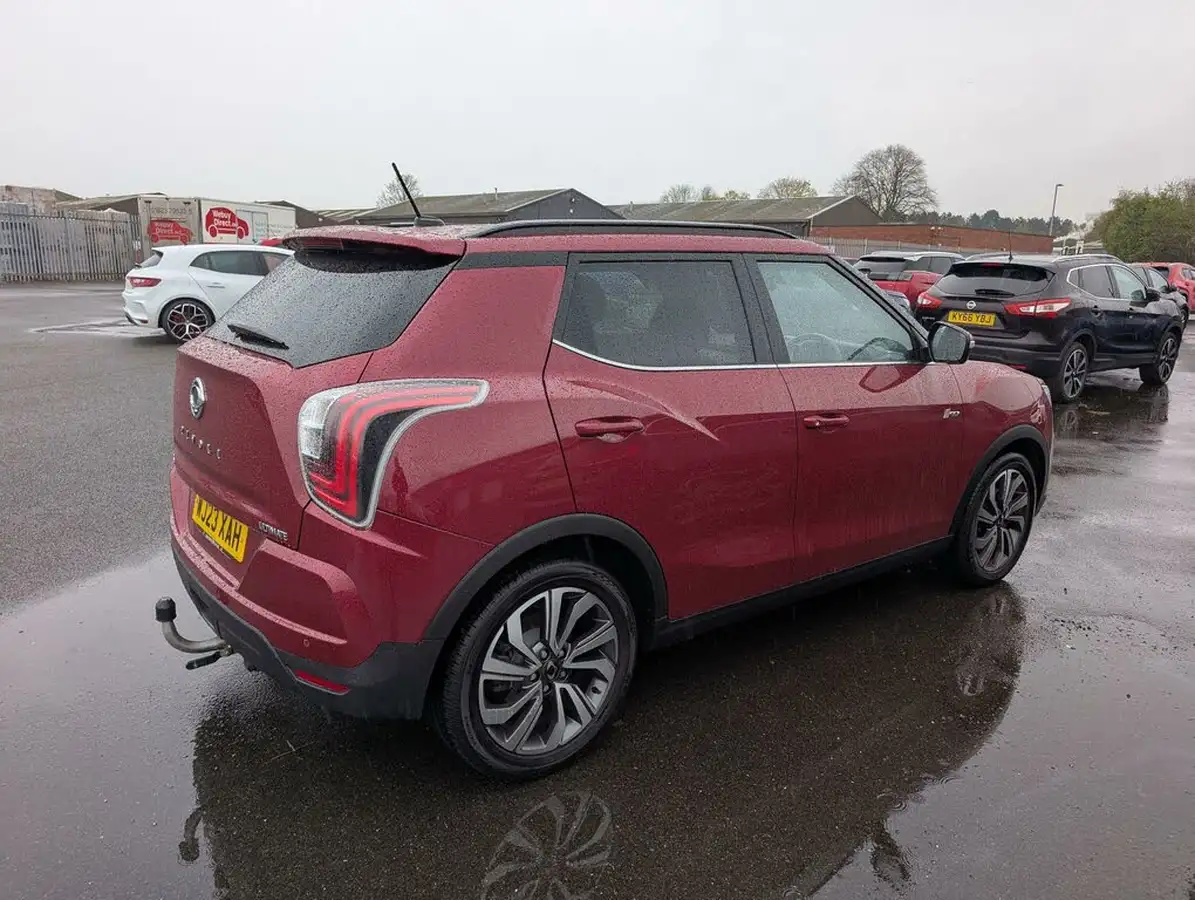 2023-kgm-ssangyong-tivoli-15-ultimate-auto-big-1