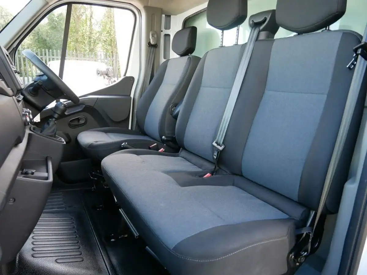 2023-renault-master-23dci-ll35-145-business-chassis-cab-big-4