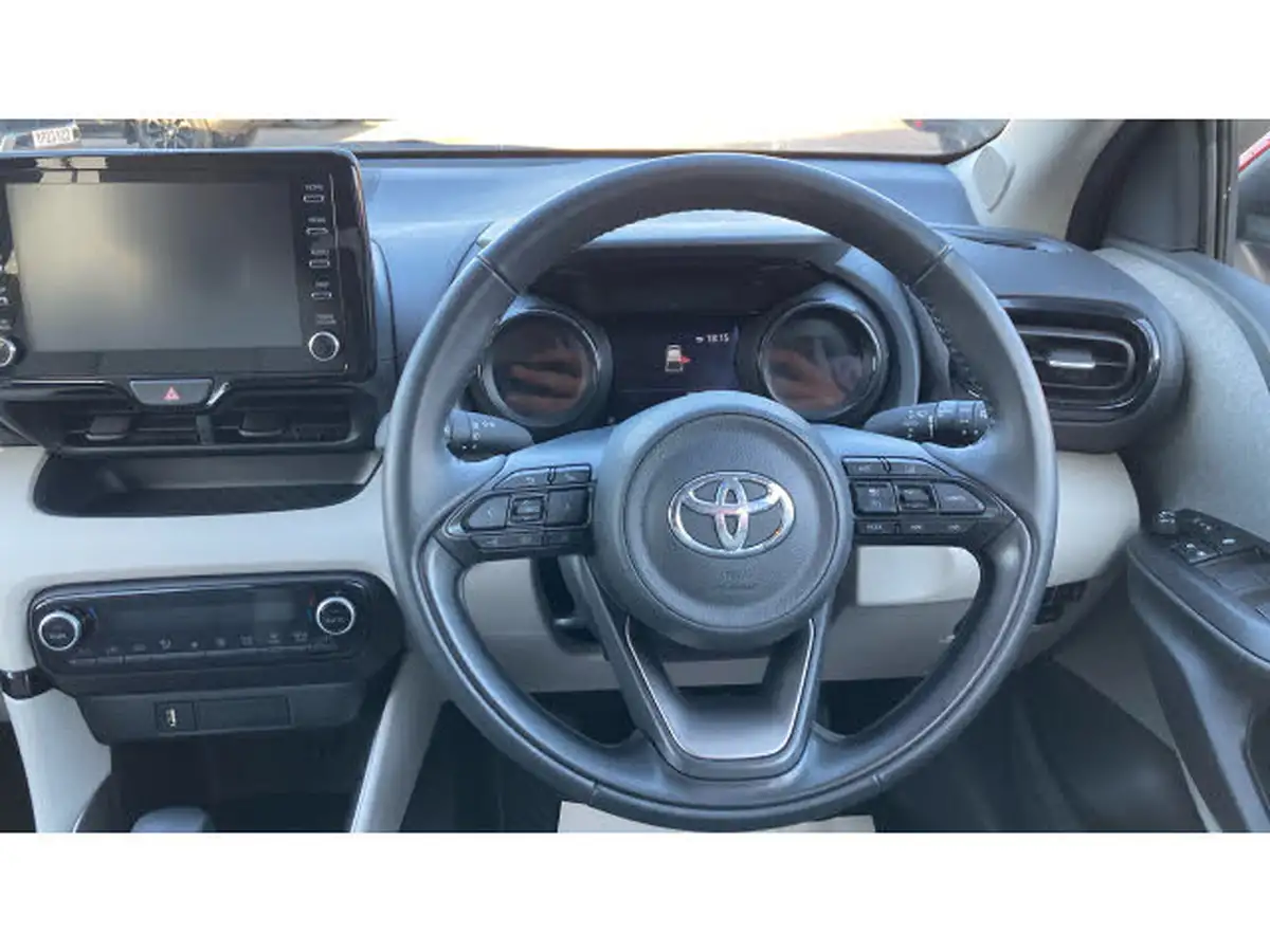 2021-toyota-yaris-15-vvt-i-excel-big-5