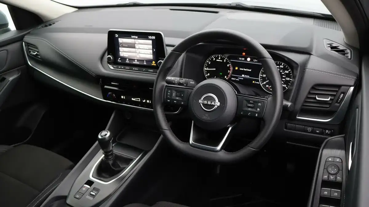 2023-nissan-qashqai-13-dig-t-acenta-premium-140ps-big-9