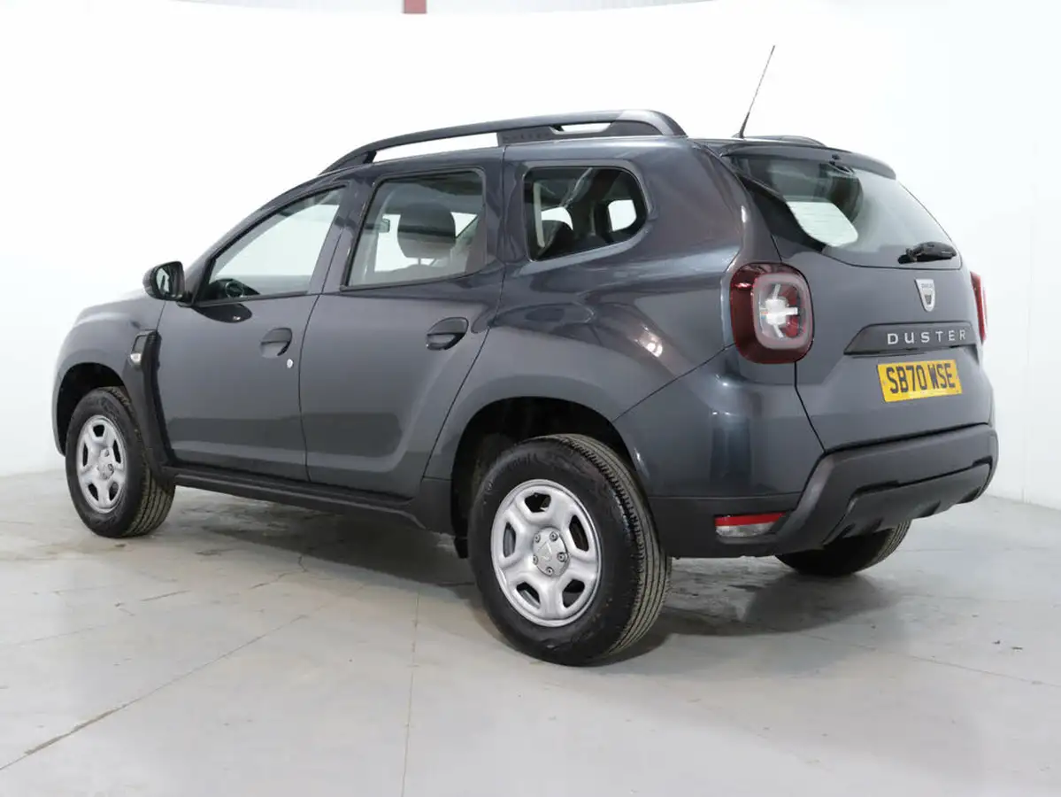 2021-dacia-duster-10-tce-essential-100bhp-ss-station-wagon-5d-big-4