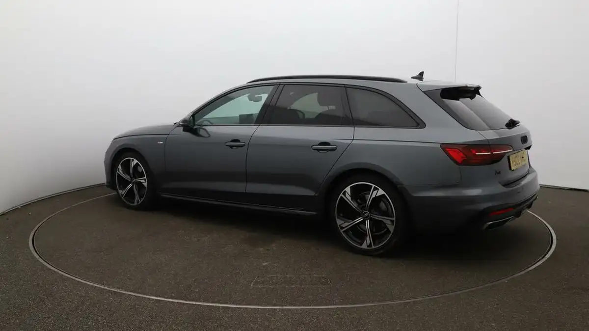 2022-audi-a4-avant-20-35-tfsi-black-edition-s-tronic-big-28