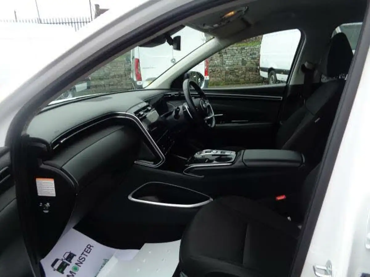 2023-hyundai-tucson-16-t-gdi-se-connect-230ps-hybrid-auto-big-10