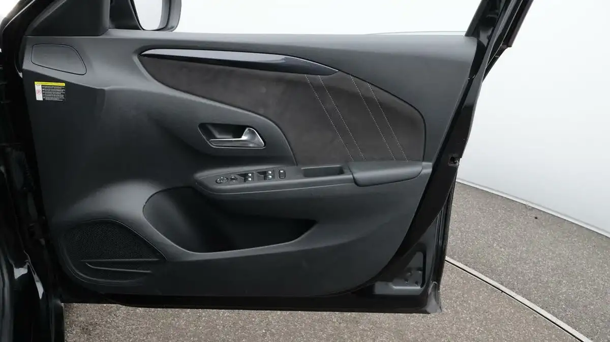 2022-vauxhall-corsa-12-turbo-ultimate-130ps-auto-big-15