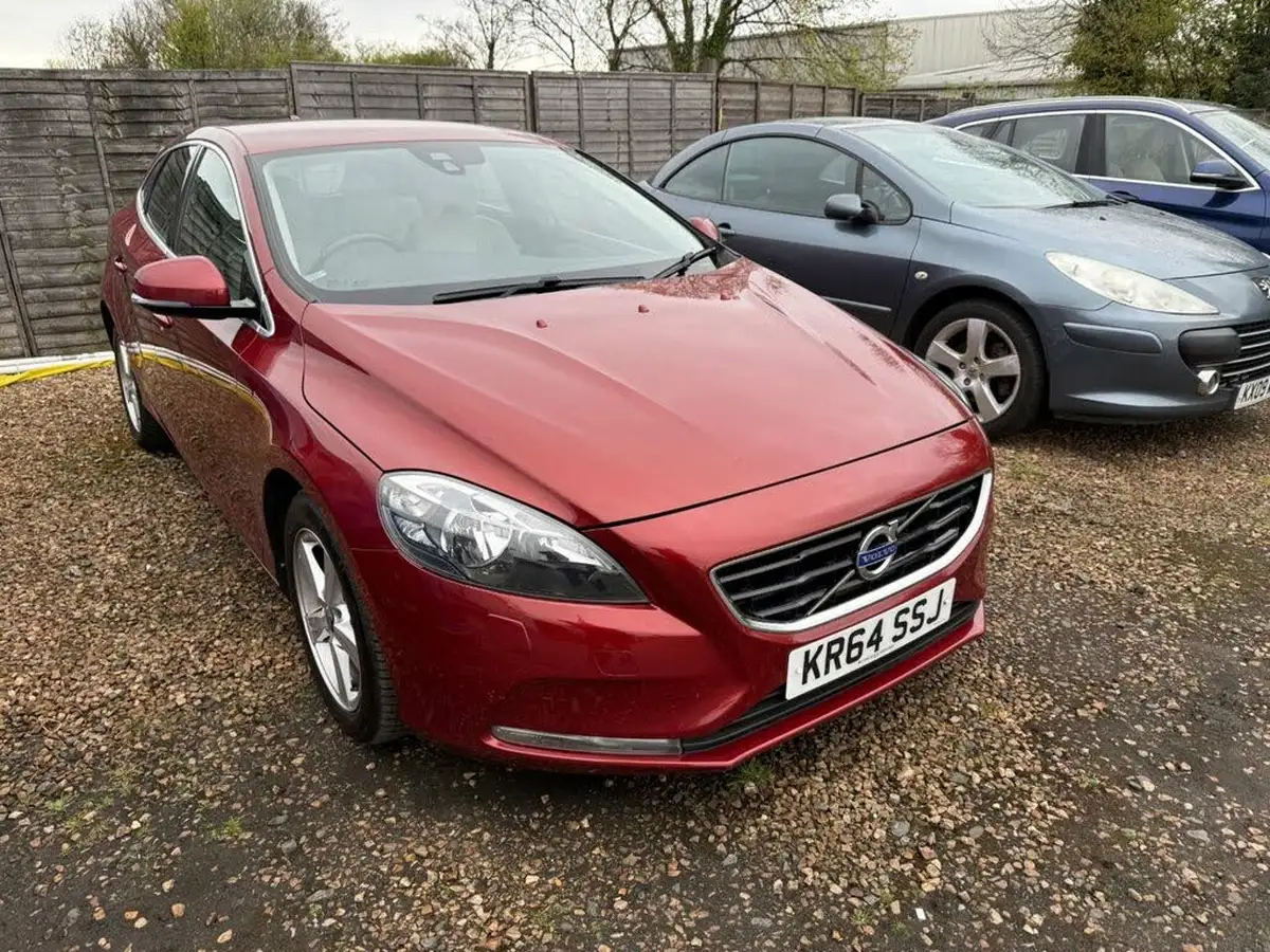 2014-volvo-v40-20td-d3-se-geartronic-big-0