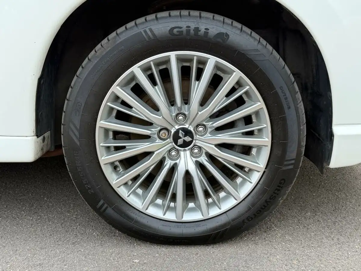 2019-mitsubishi-outlander-24-4h-phev-big-46