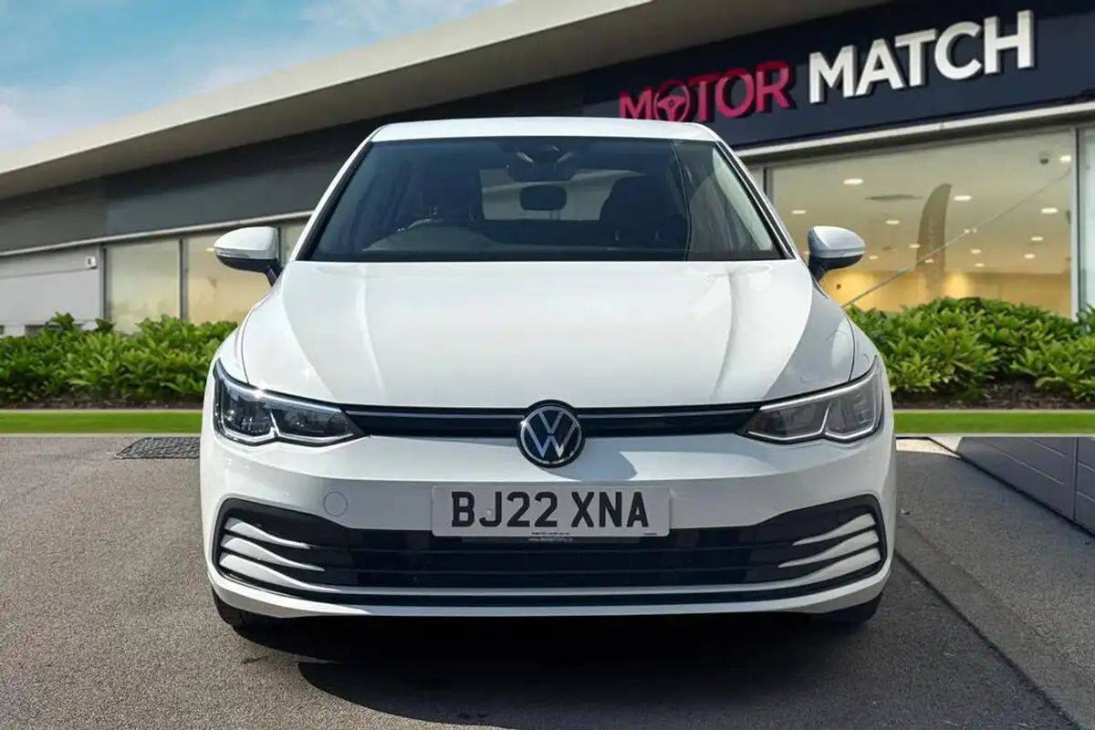 2022-volkswagen-golf-10-tsi-life-hatchback-big-5