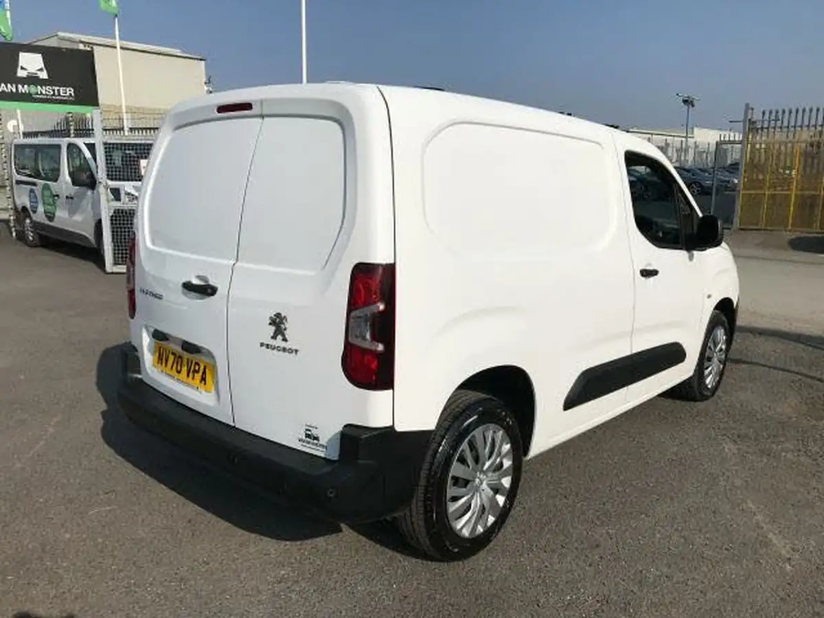 2021-peugeot-partner-15-bluehdi-1000-professional-100ps-eu6dt-panel-big-2