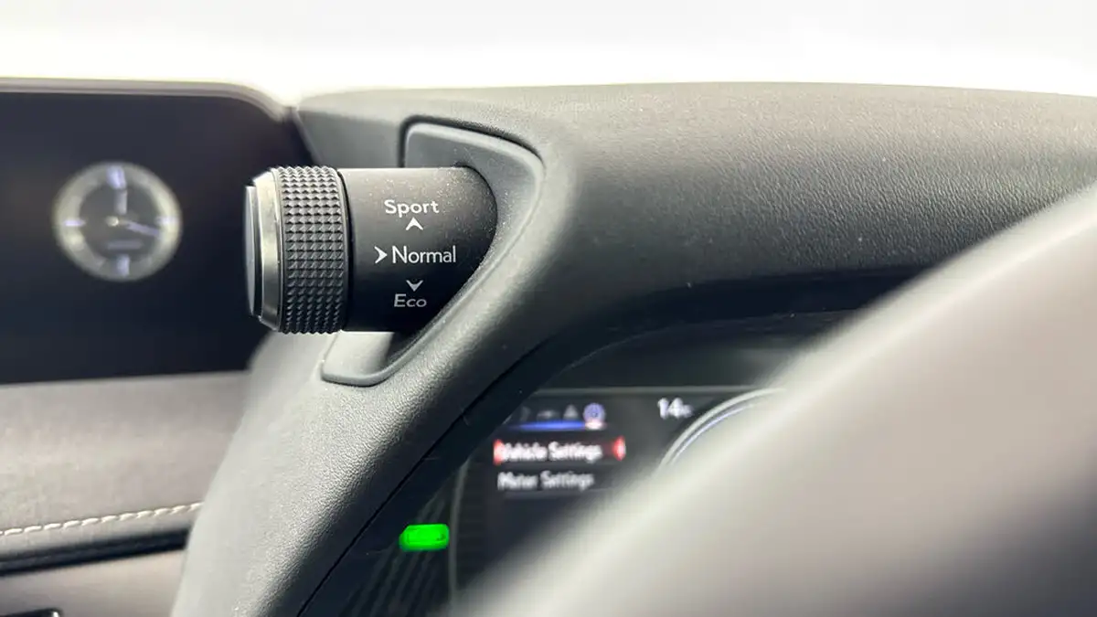 2022-lexus-ux-300e-e-ux-201bhp-big-21