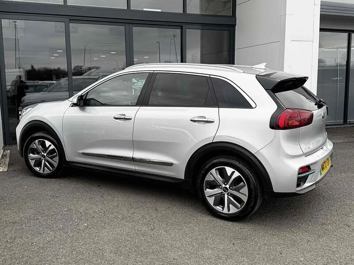 2021-kia-e-niro-ev-4-big-10