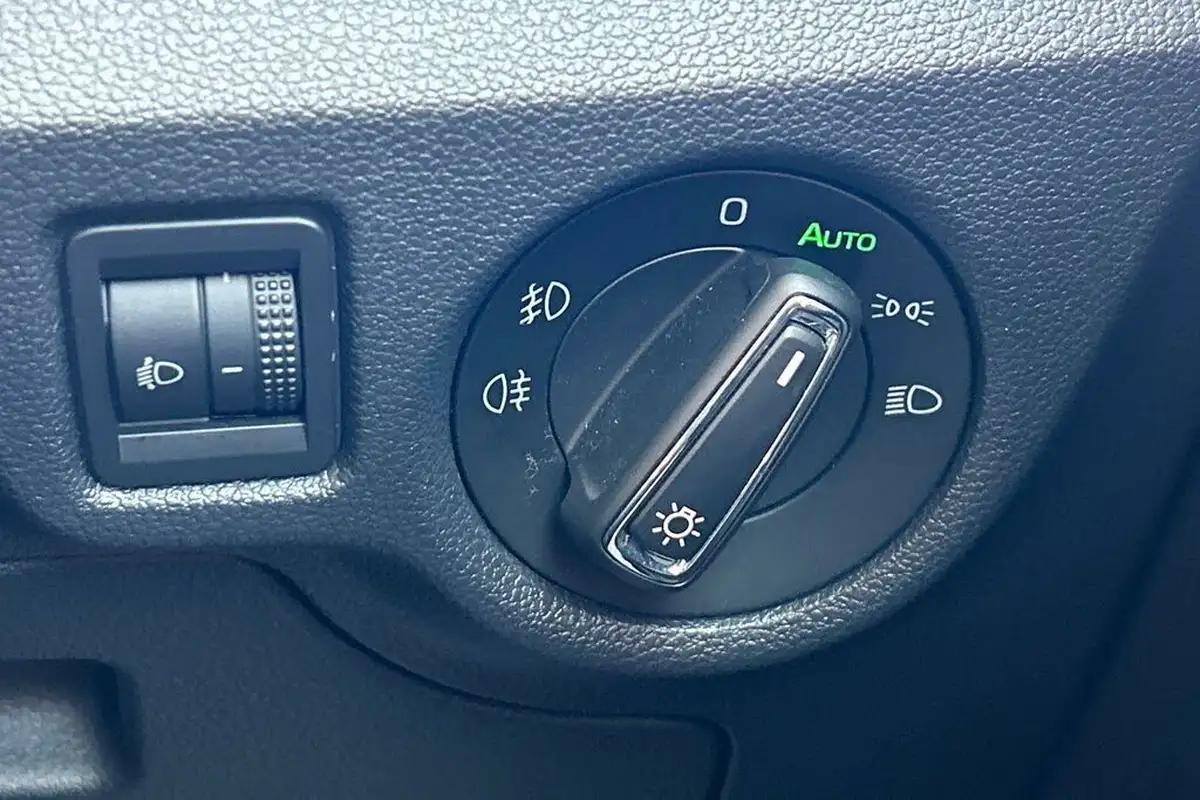 2020-skoda-scala-10-tsi-se-115ps-big-22