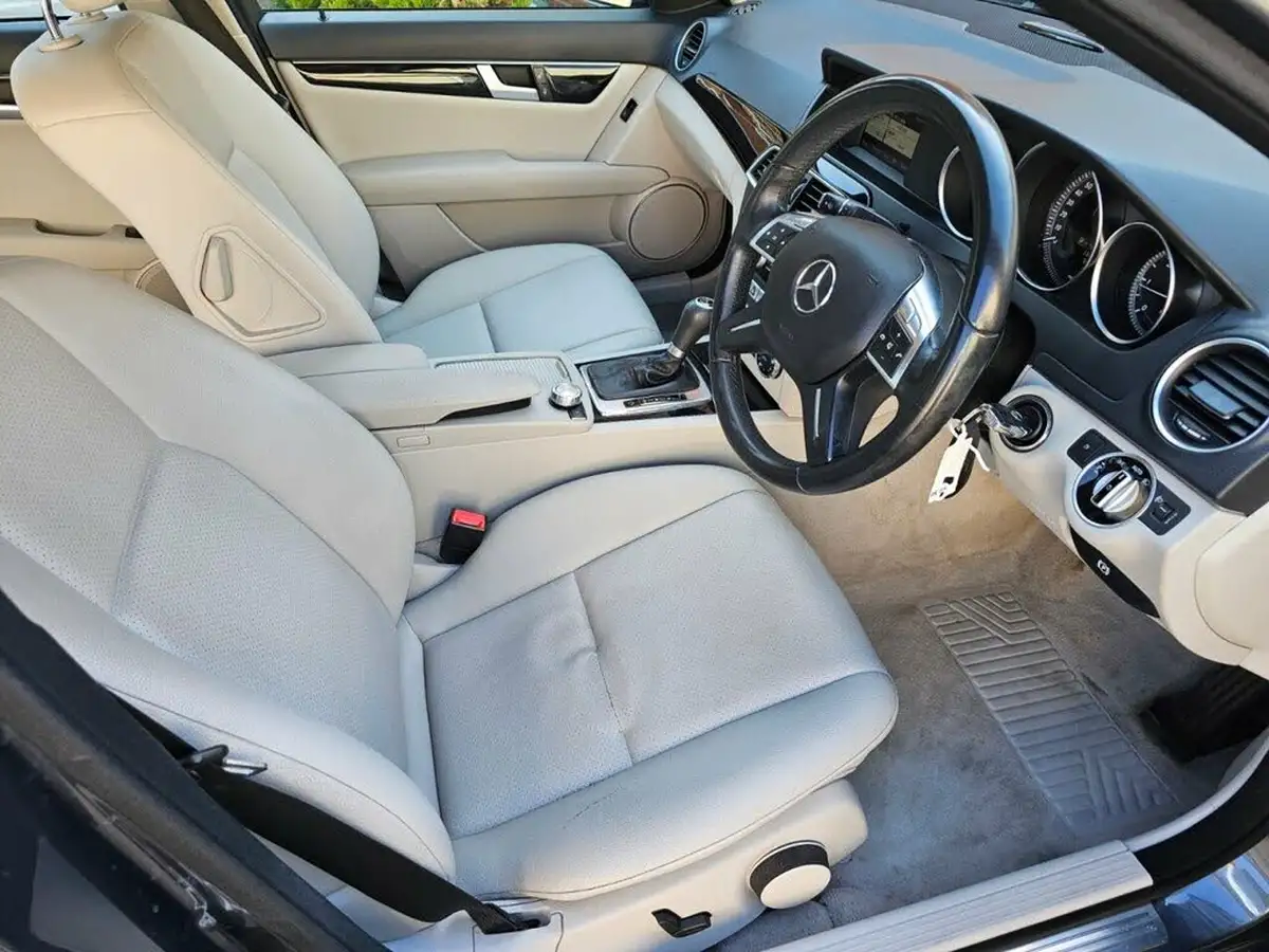 2013-mercedes-benz-c-class-21cdi-c220-cdi-executive-se-170bhp-saloon-4d-7g-tronic-plus-big-11