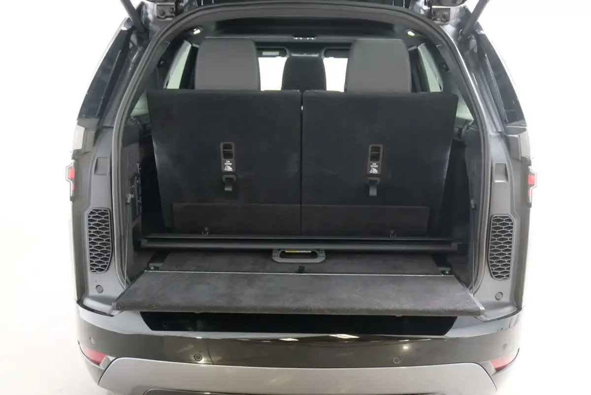 2024-land-rover-discovery-30-d300-dynamic-se-big-43