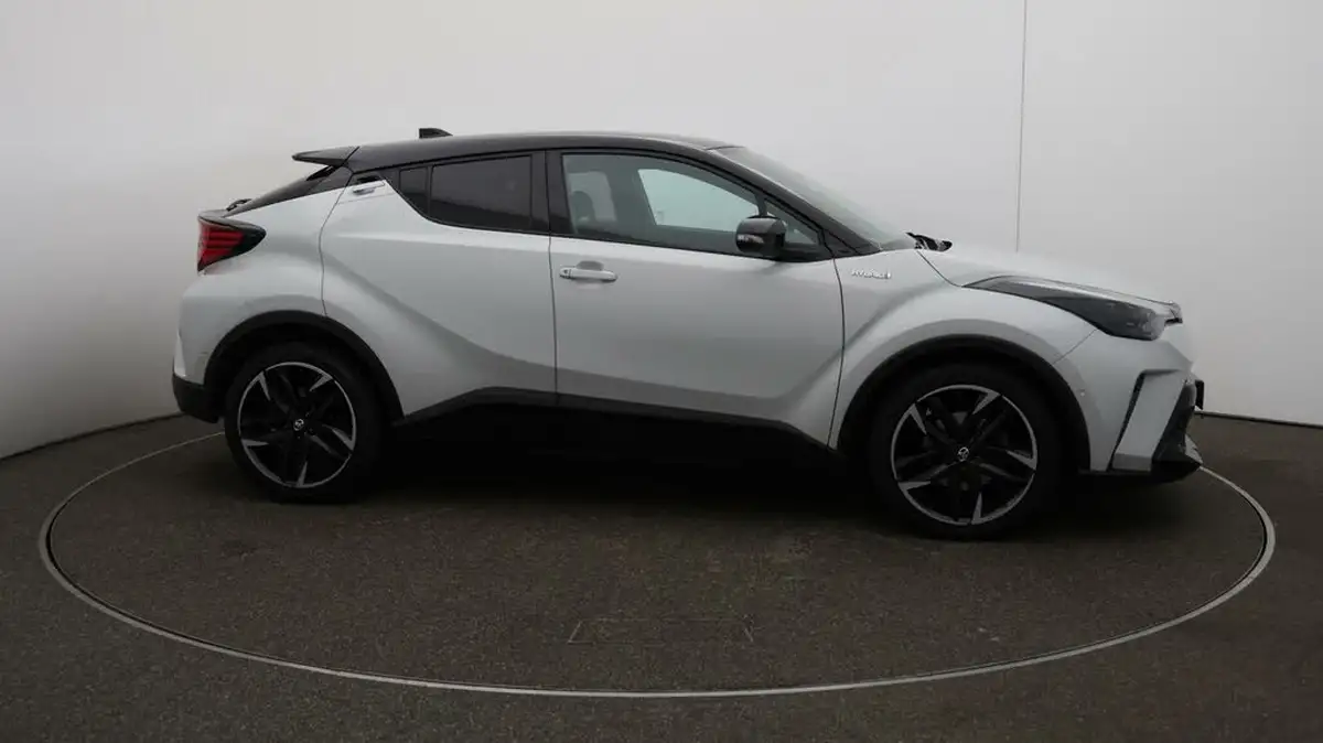 2021-toyota-c-hr-18-vvt-i-gr-sport-big-42