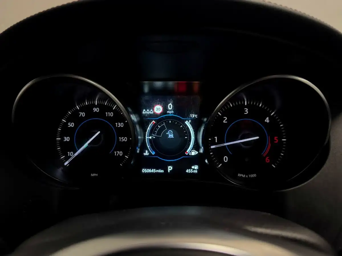 2019-jaguar-f-pace-20-i4d-r-sport-180ps-auto-big-31
