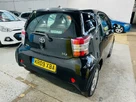 2009-toyota-iq-10-2-multidrive-small-3