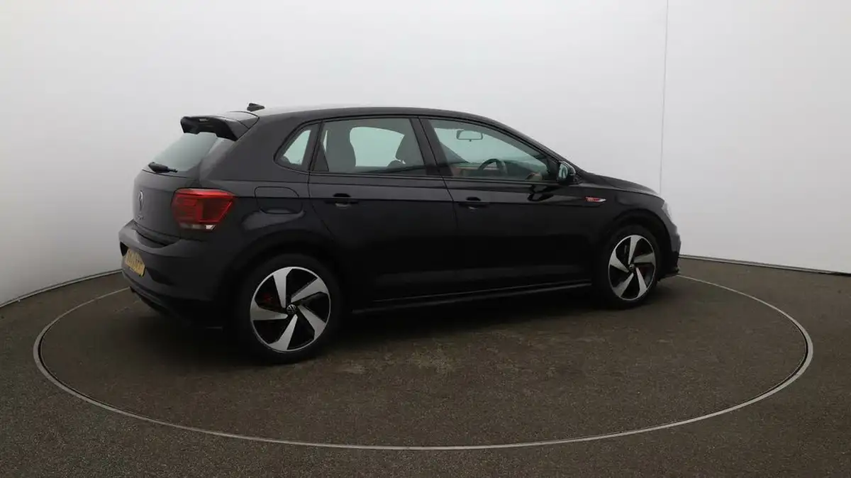 2021-volkswagen-polo-20-tsi-gti-big-45