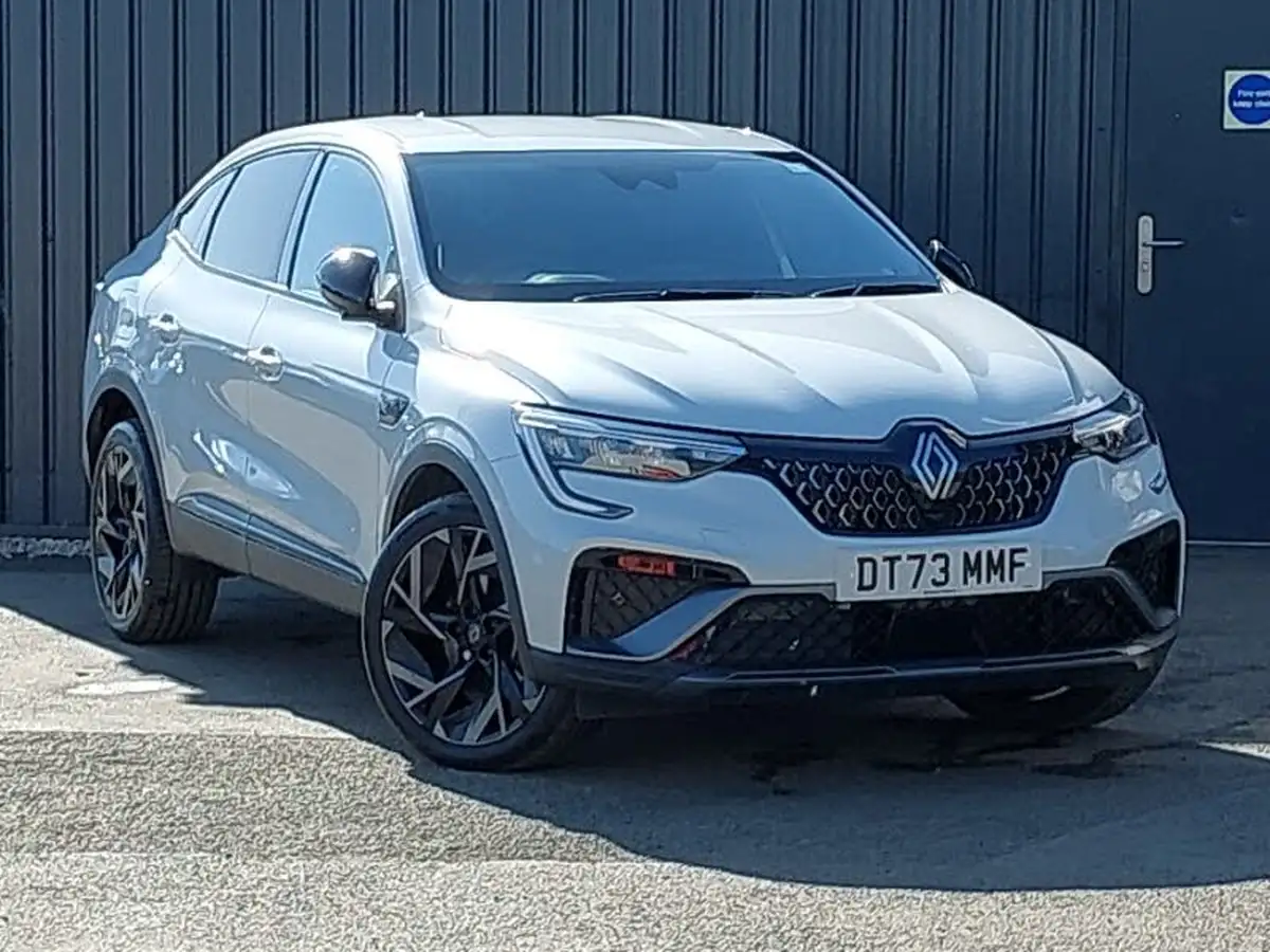2024-renault-arkana-16-esprit-alpine-big-0