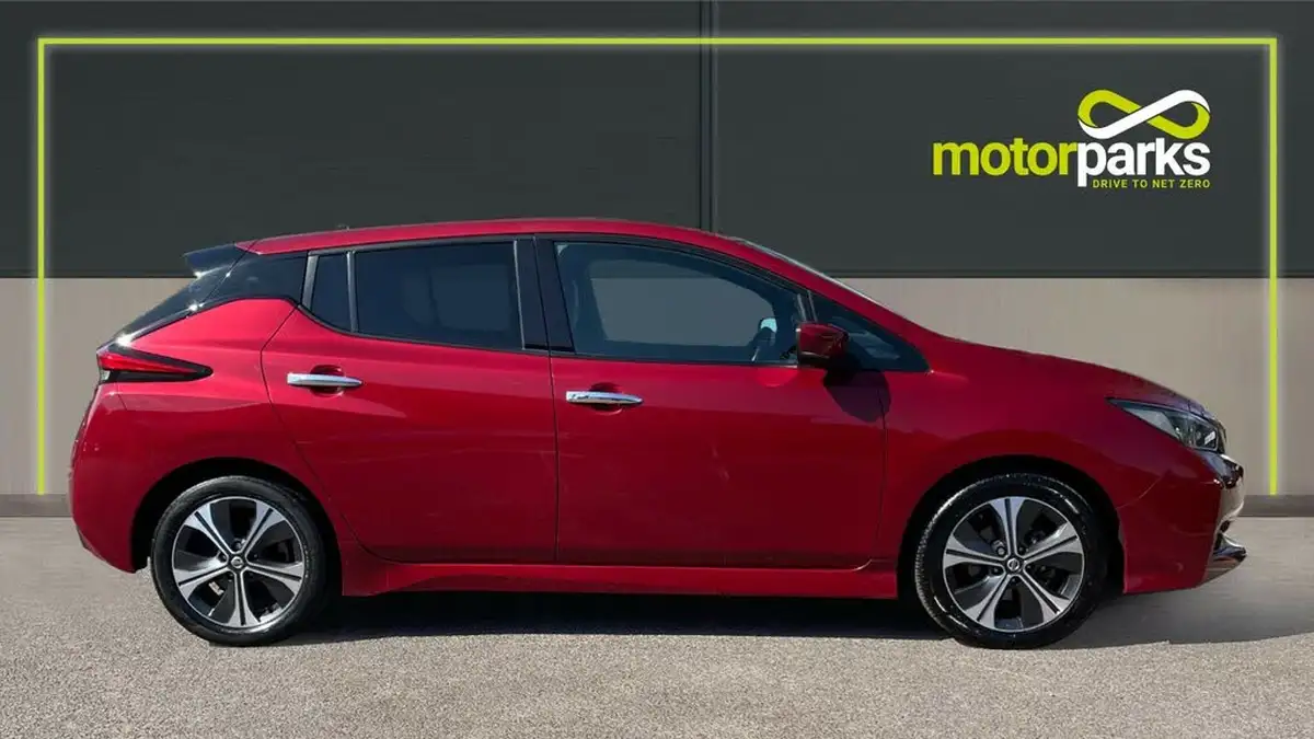 2018-nissan-leaf-e-n-connecta-big-1