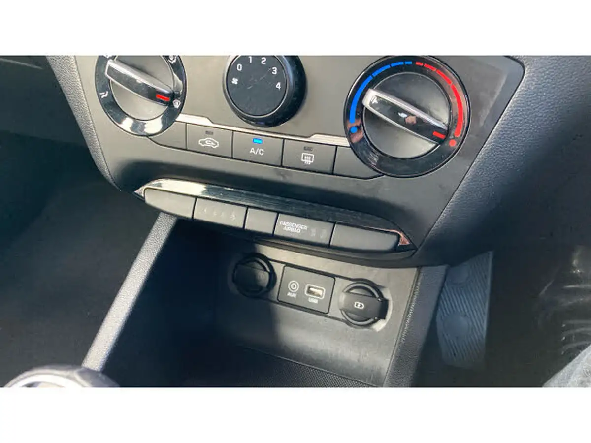 2019-hyundai-i20-12-se-mpi-isg-hatchback-5d-big-34