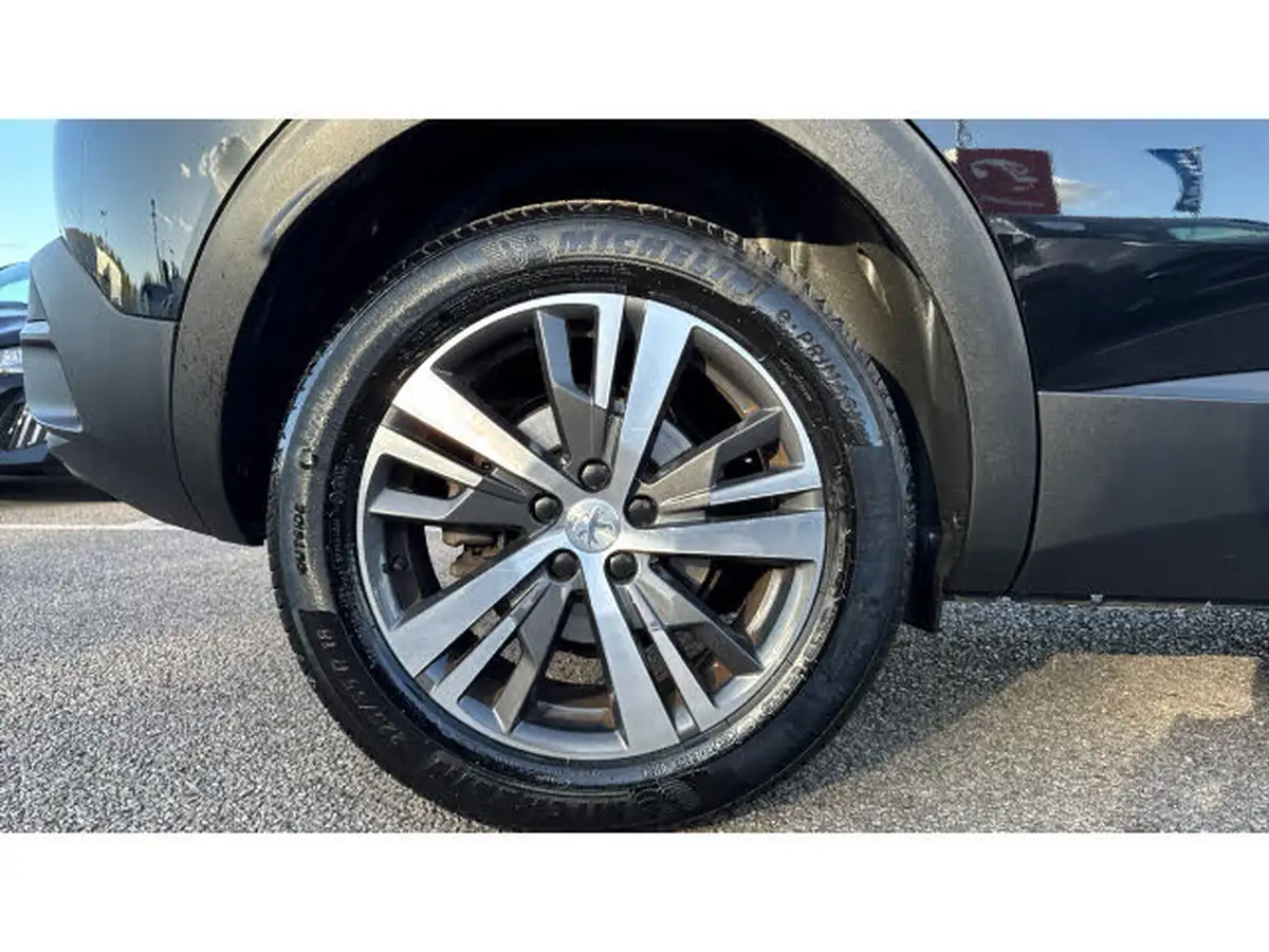 2023-peugeot-3008-suv-12-puretech-active-premium-eat8-big-6