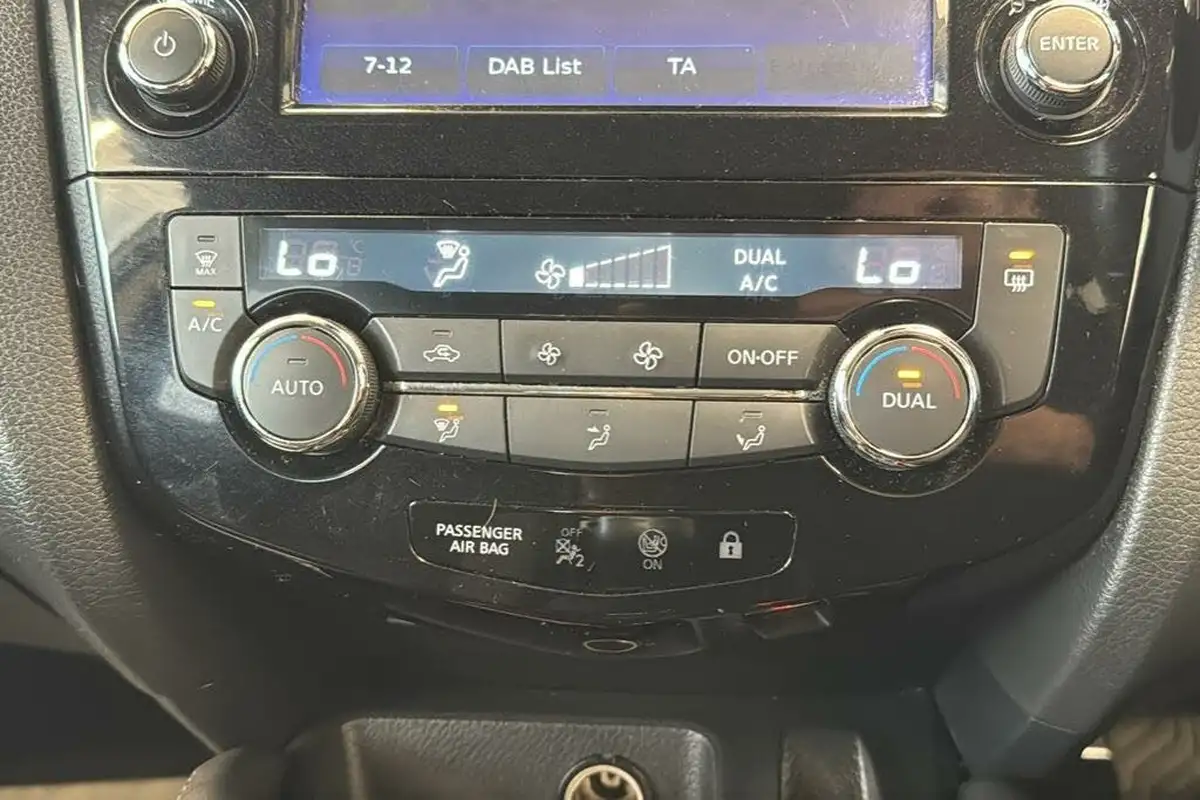 2017-nissan-qashqai-15dci-n-connecta-big-26