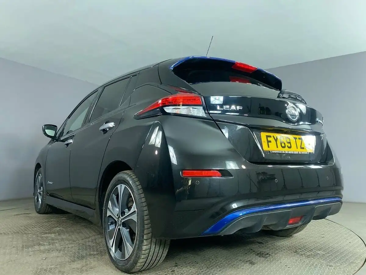 2020-nissan-leaf-e-3zero-big-13