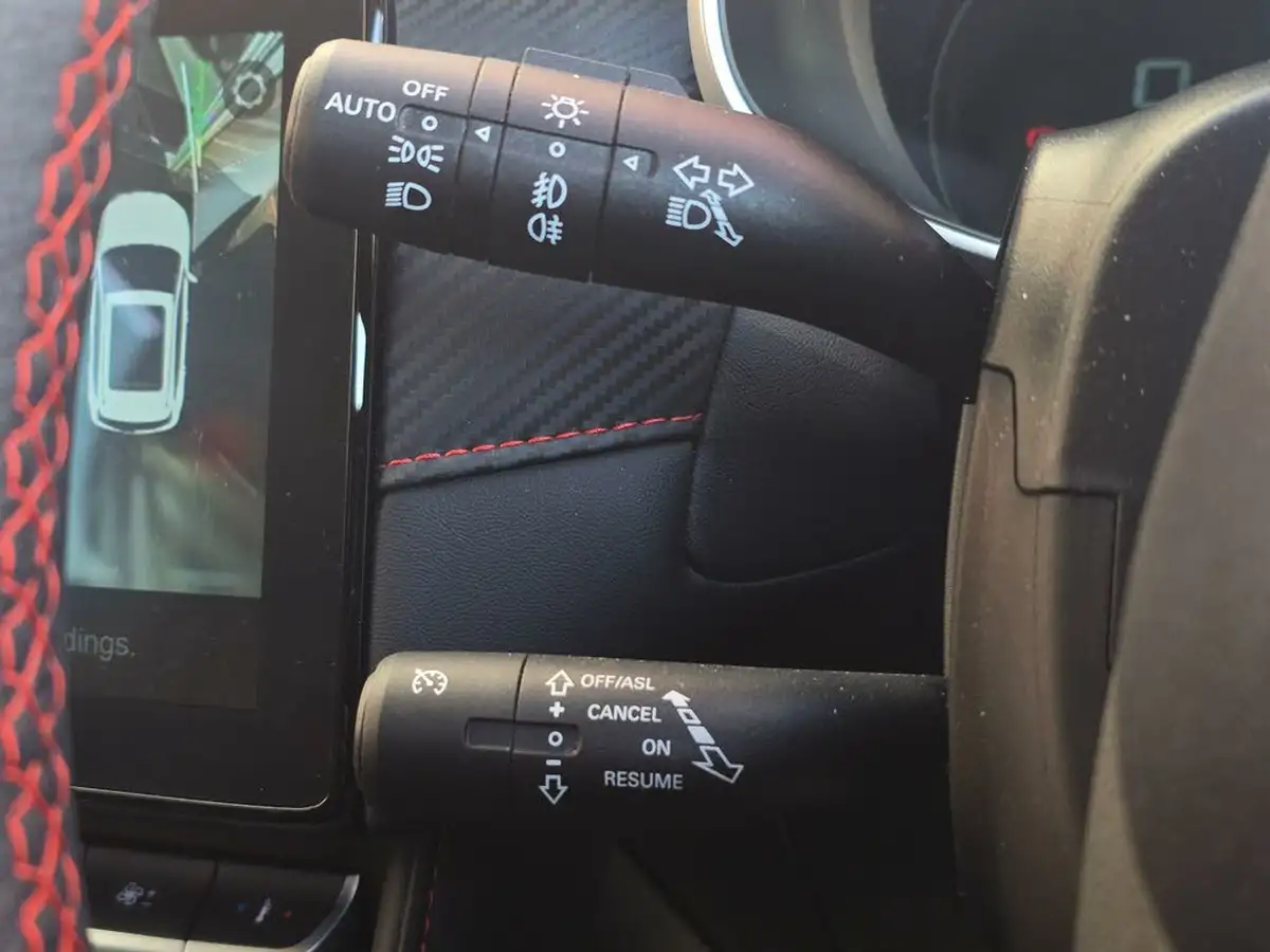 2023-mg-zs-suv-15-vti-tech-exclusive-big-18