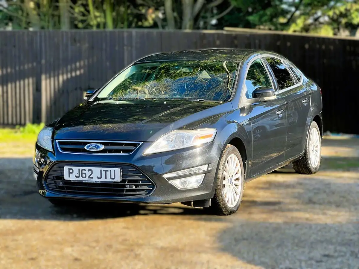 2012-ford-mondeo-20tdci-zetec-business-140ps-hatchback-big-6