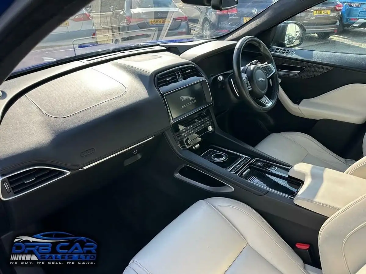 2016-jaguar-f-pace-30td-1st-edition-big-18