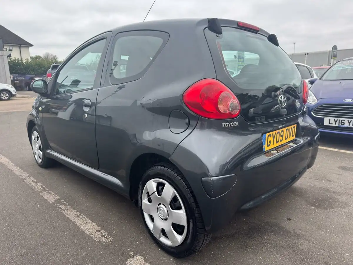 2009-toyota-aygo-10-aygo-3d-big-19