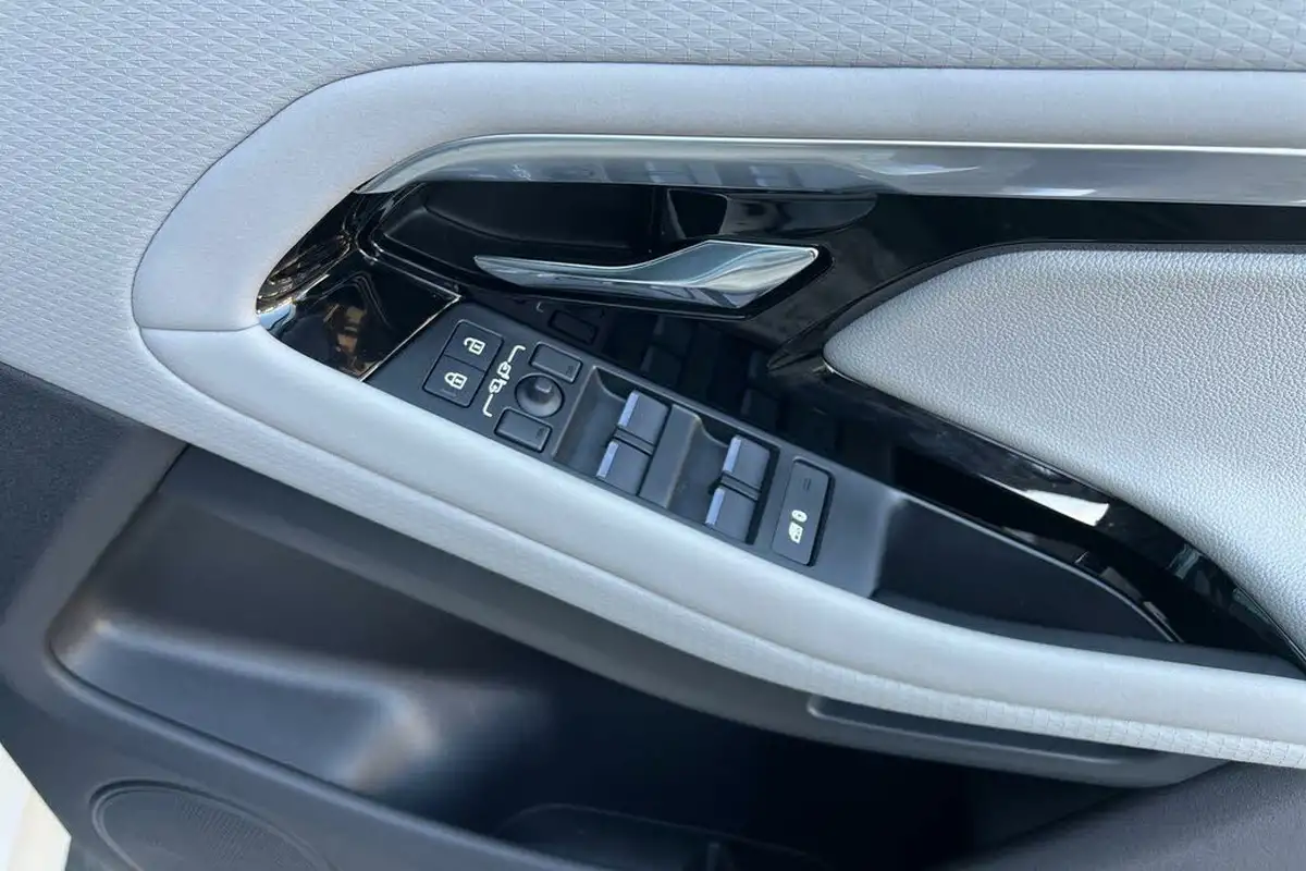 2022-land-rover-range-rover-evoque-20-d200-r-dynamic-s-big-43