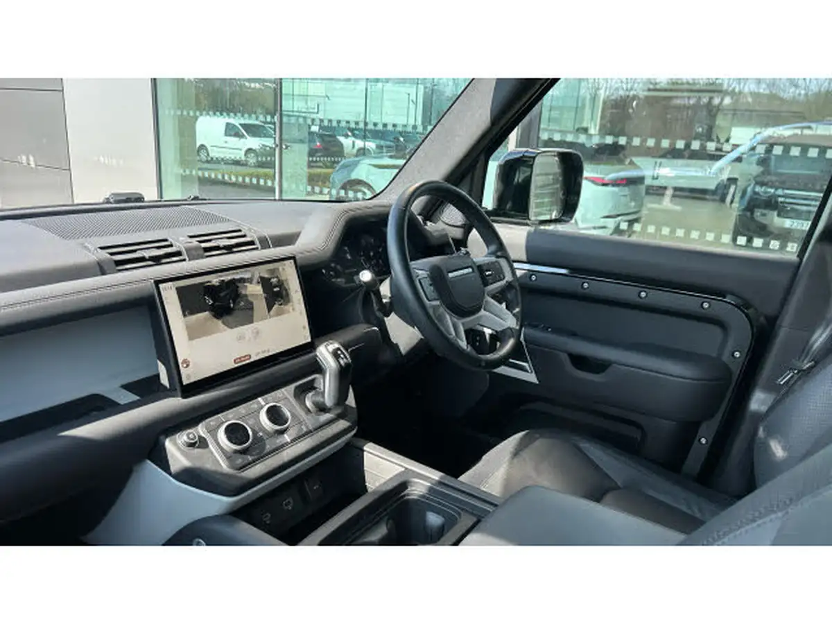 2023-land-rover-110-defender-30-d300-x-dynamic-hse-big-40