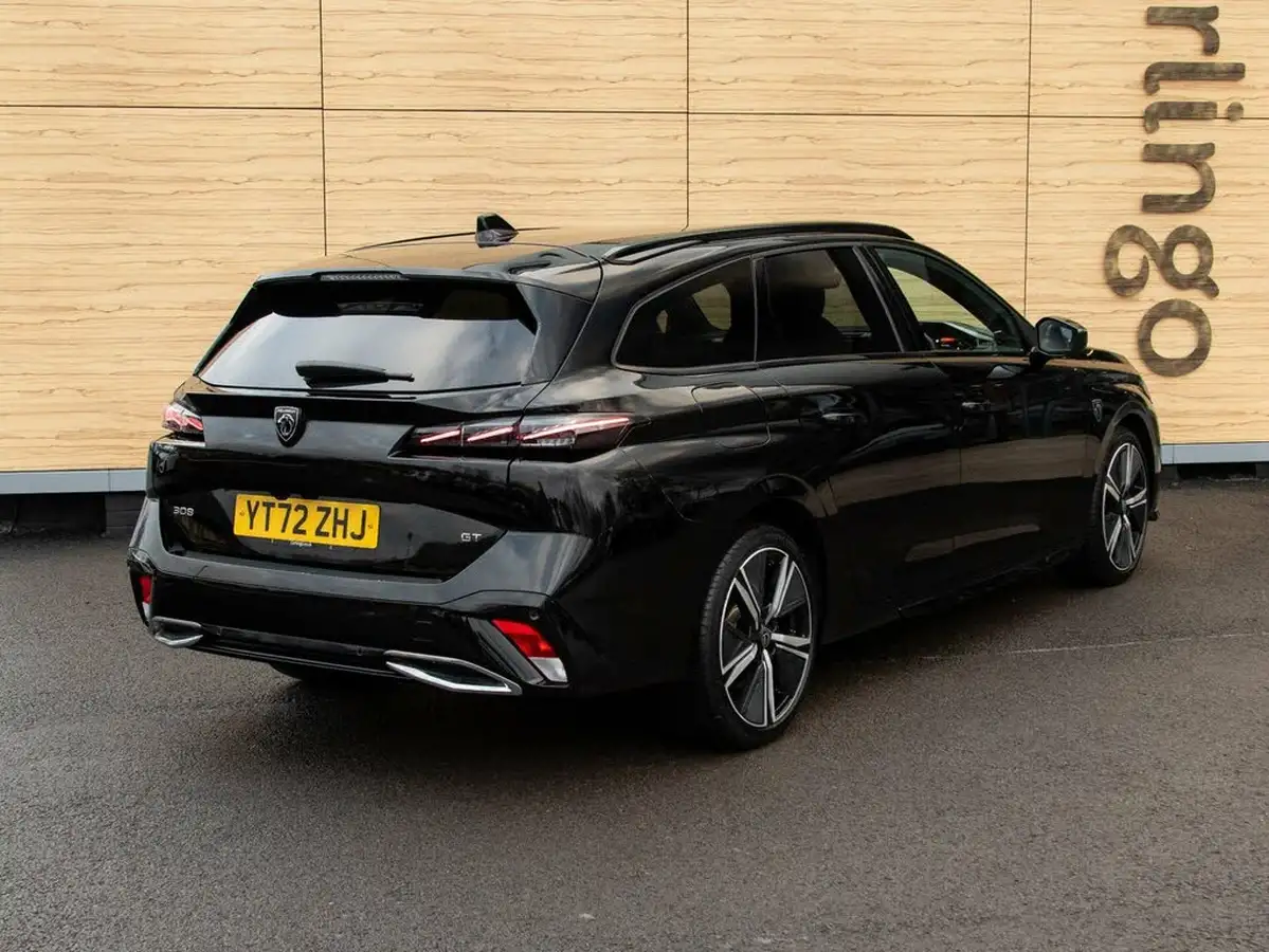 2022-peugeot-308-sw-15-bluehdi-gt-station-wagon-big-3