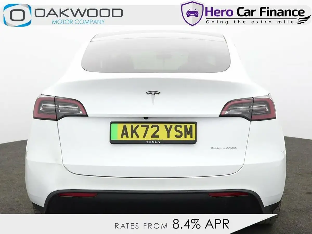 2022-tesla-model-y-e-long-range-big-4