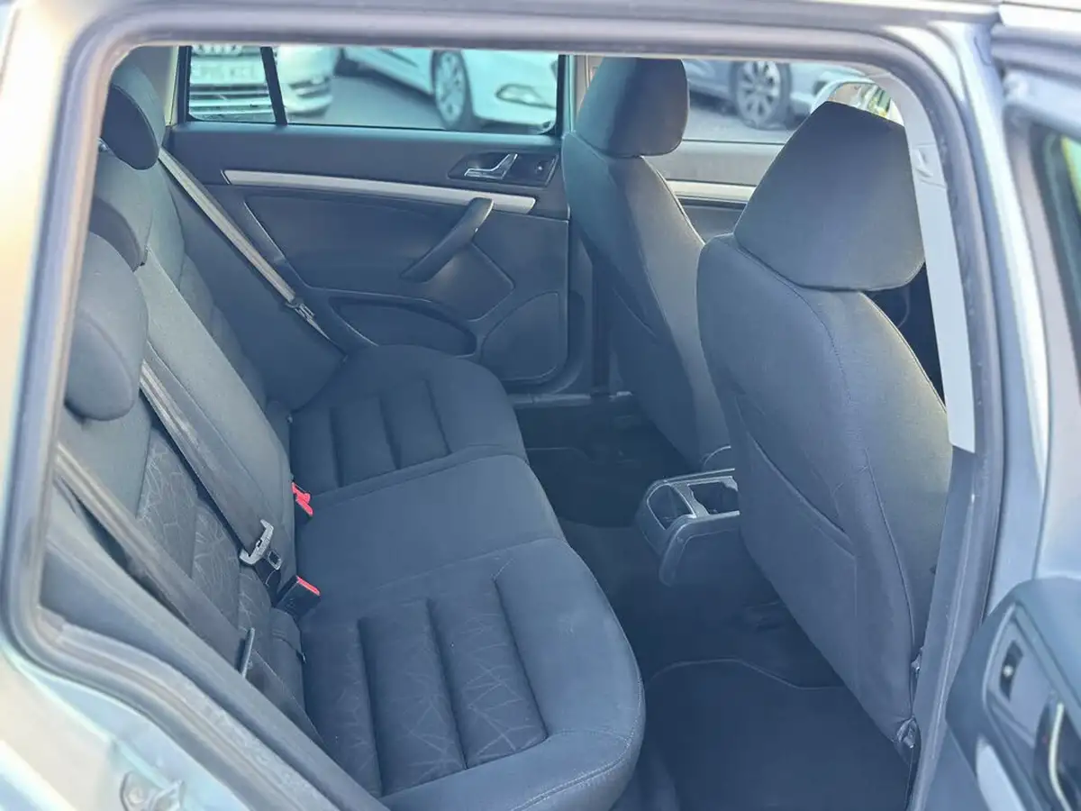 2012-skoda-octavia-20td-se-plus-140bhp-estate-big-31